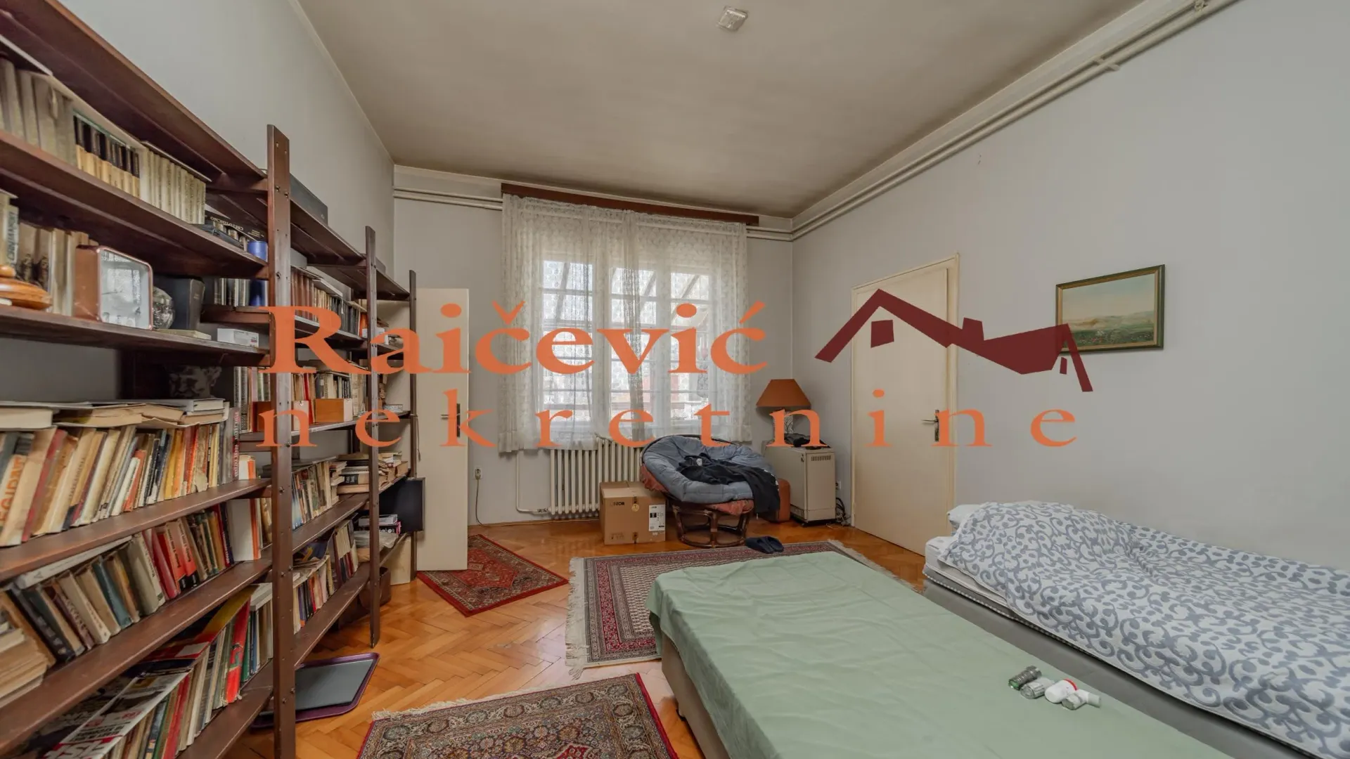 Prodaja, četvorosoban stan, 113m², Centar, Stara Pazova