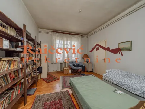 Prodaja, četvorosoban stan, 113m², Centar, Stara Pazova - image 5