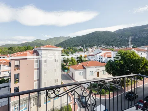 Sale, one bedroom apartment, 49m², Centar, Tivat - image 10