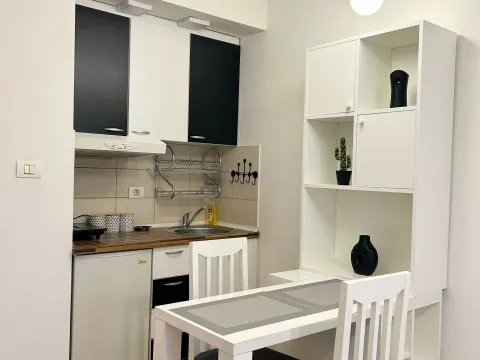 Daily-rent, apartment, 22m², City Kvart, Podgorica - image 11