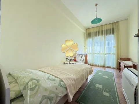 Izdavanje, dvosoban stan, 76m², Centar, Podgorica - image 11