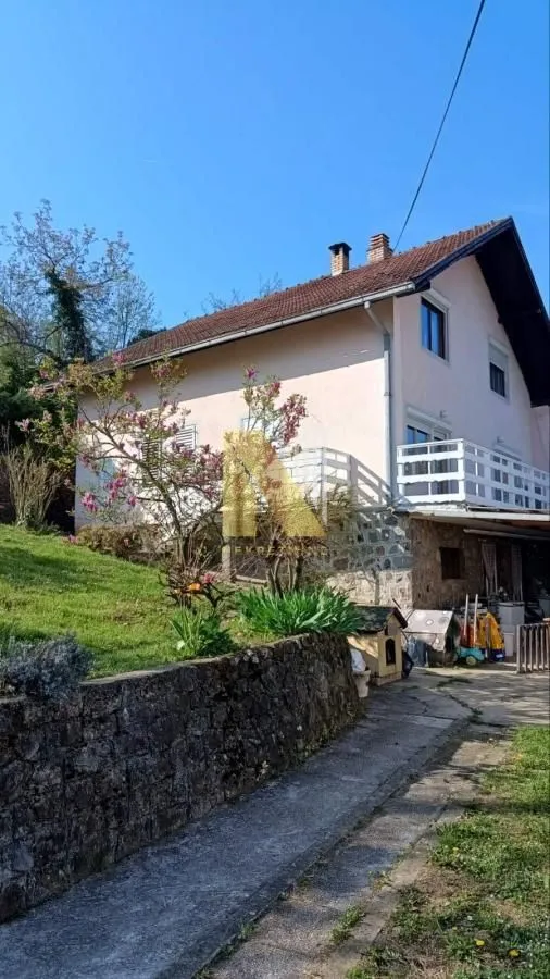 Prodaja, kuća, 195m², Sremska Kamenica, Petrovaradin