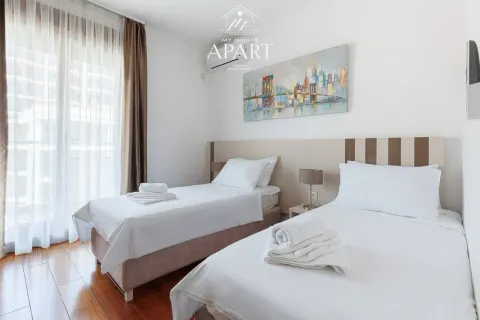 Rent, two bedroom apartment, 100m², Bečići, Budva - image 3