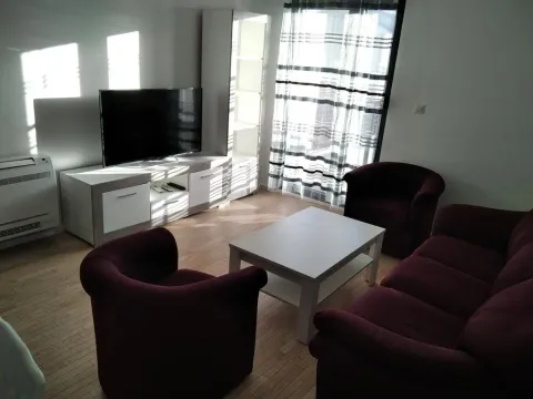 Izdavanje, dvosoban stan, 70m², Dalmatinska ulica, Podgorica - image 7