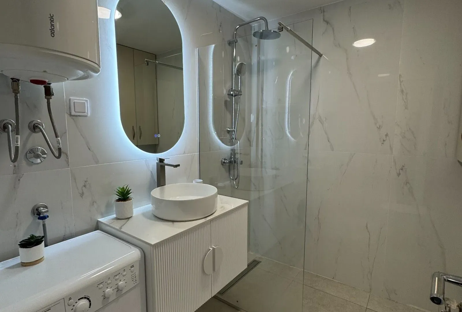 Sale, two bedroom apartment, 74m², Bečići, Budva