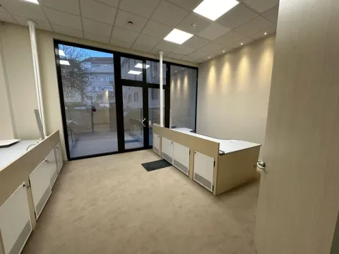 Rent, office space, 240m², Centar, Tivat