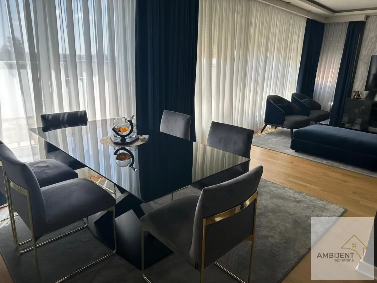 Sale, three bedroom apartment, 110m², Centar, Stara Pazova