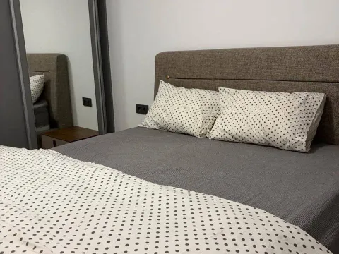 Izdavanje, dvosoban stan, 80m², Tivat, Crna Gora - image 5