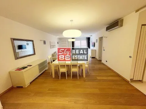 Izdavanje, trosoban stan, 126m², Kalenić Pijaca, Vračar Sve Podlokacije - image 9