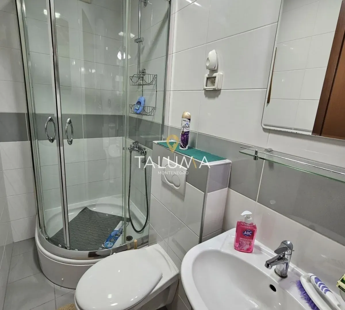 Rent, two bedroom apartment, 75m², City Kvart, Podgorica