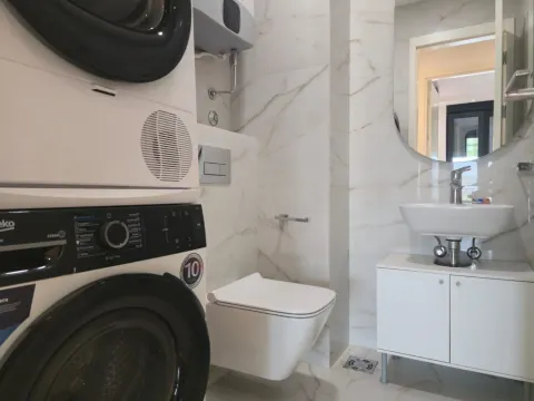Izdavanje, trosoban stan, 107m², Kruševac, Podgorica - image 17