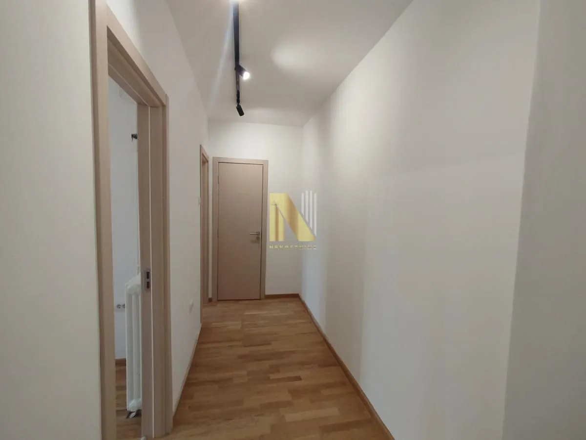 Prodaja, dvosoban stan, 59m², Železnička Stanica, Novi Sad Sve Podlokacije