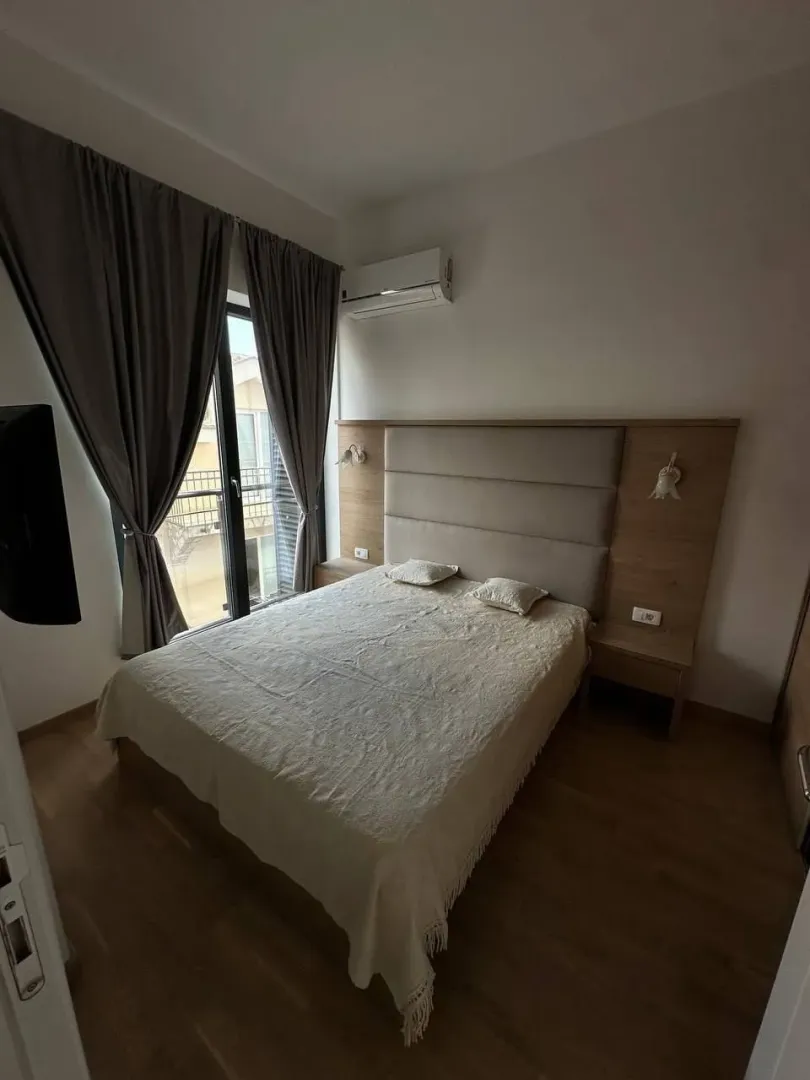 Rent, one bedroom apartment, 53m², Bečići, Budva