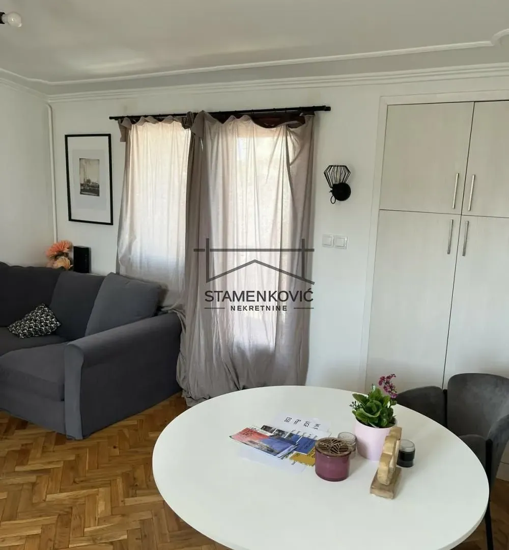 Prodaja, jednosoban stan, 32m², Centar, Novi Sad
