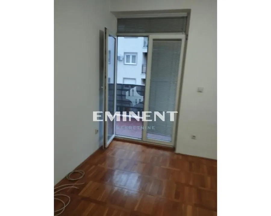 Izdavanje, stan, 40m², Višnjička Banja, Palilula Sve Podlokacije