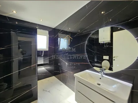 Izdavanje, dvosoban stan, 115m², Polje, Bar - image 8