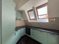 Izdavanje, petosoban stan, 186m², Krivi Most, Podgorica - image 4