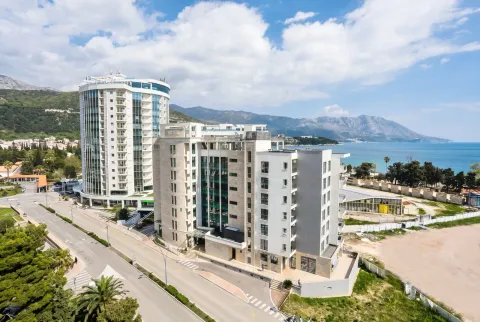 Rent, three bedroom apartment, 72m², Budva, Crna Gora - image 8