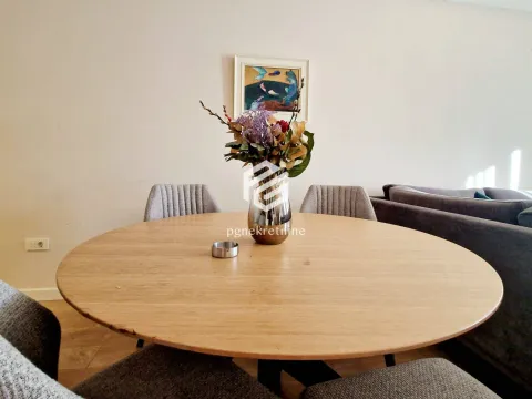 Rent, two bedroom apartment, 120m², Centar, Podgorica - image 4