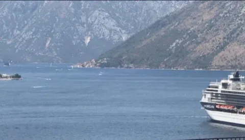 Prodaja, dvosoban stan, 75m², Dobrota, Kotor - image 8