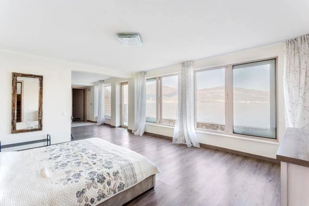 Prodaja, kuća, 240m², Krašići, Tivat