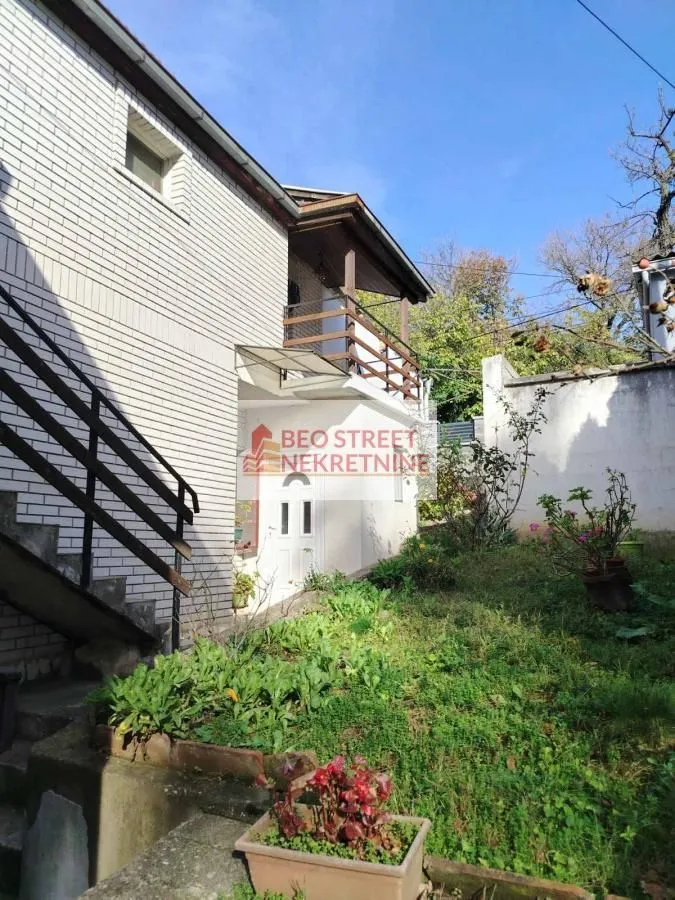 Prodaja, kuća, 218m², Gradska Bolnica, Zvezdara Sve Podlokacije