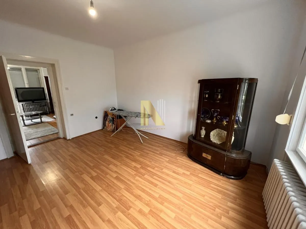 Prodaja, trosoban stan, 61m², Stari grad, Novi Sad