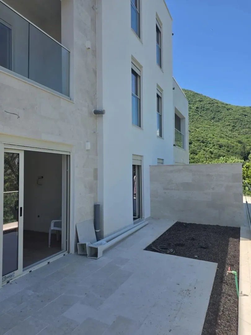Sale, two bedroom apartment, 85m², Stoliv, Kotor