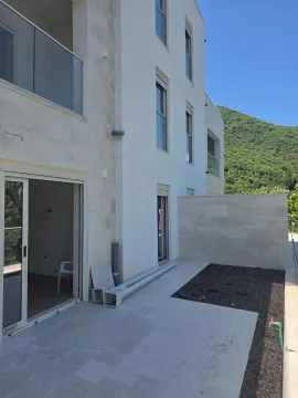 Sale, two bedroom apartment, 85m², Stoliv, Kotor - image 9