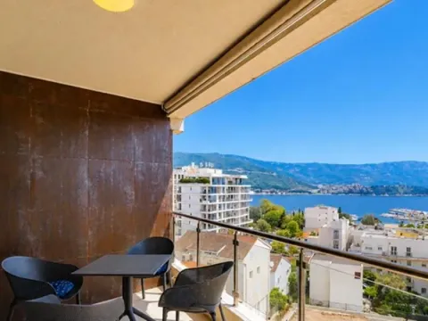 Sale, one bedroom apartment, 49m², Gospoština, Budva - image 10