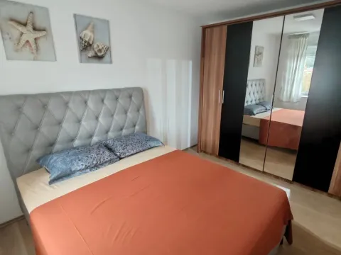 Izdavanje, jednosoban stan, 45m², Centar, Podgorica - image 6