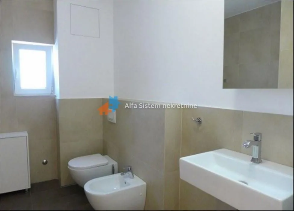 Rent, three bedroom apartment, 170m², Vračar Sve Podlokacije, Beograd