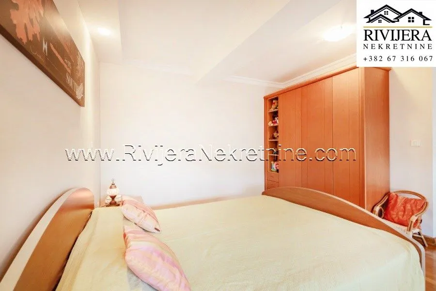 Prodaja, trosoban stan, 244m², Centar, Herceg Novi