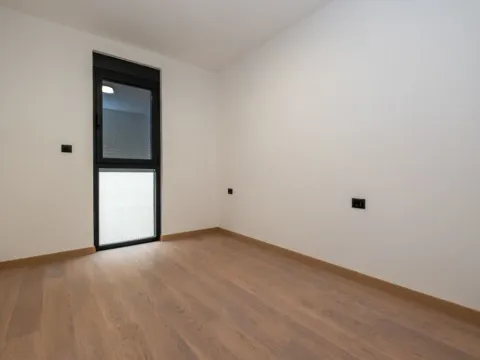 Sale, three bedroom apartment, 110m², Zagorič, Podgorica - image 11