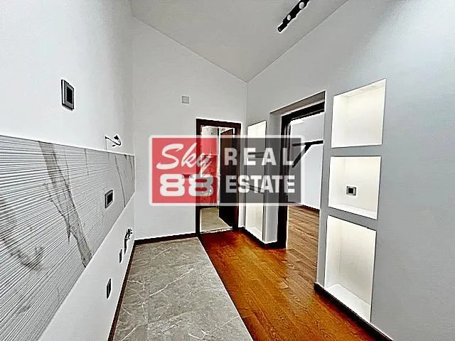Prodaja, trosoban stan, 66m², Vračar Hram, Vračar Sve Podlokacije