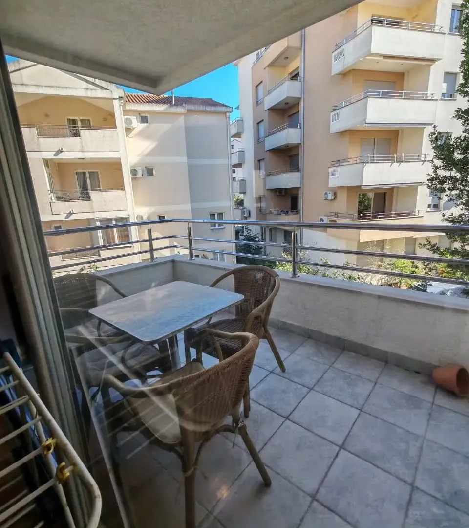 Rent, two bedroom apartment, 70m², Centar, Budva
