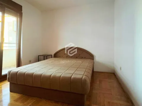 Izdavanje, dvosoban stan, 55m², Stari Aerodrom, Podgorica - image 8