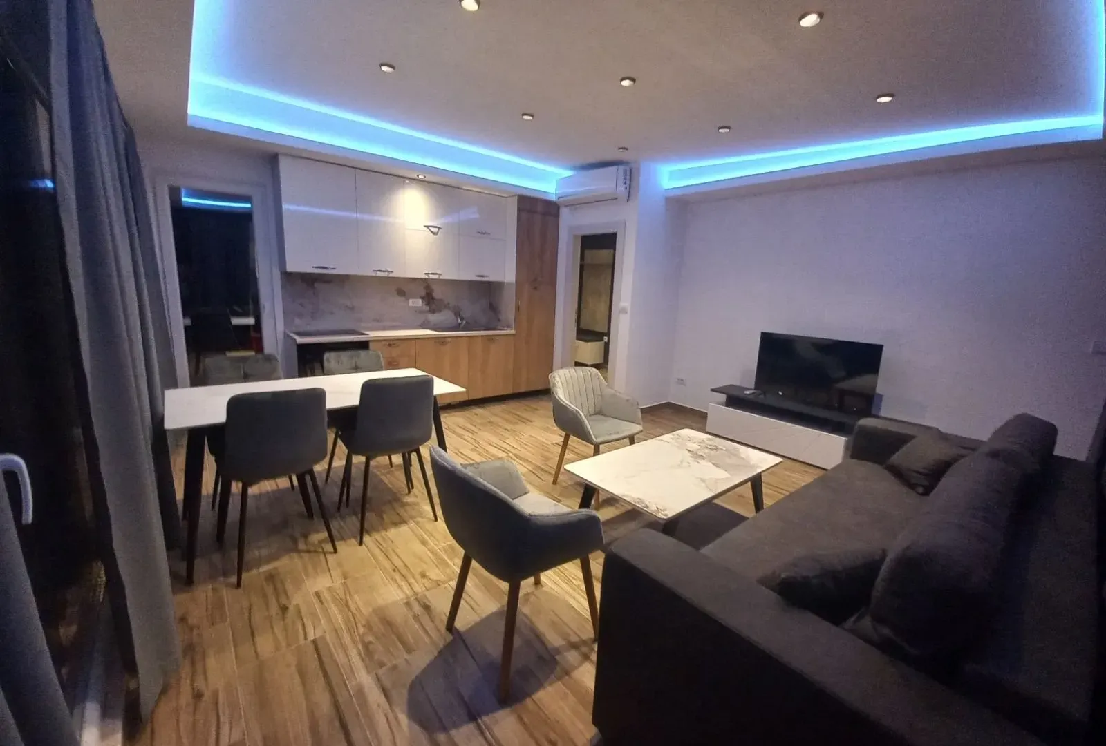 Rent, two bedroom apartment, 70m², Kalimanj, Tivat