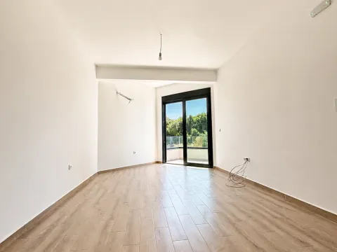 Sale, one bedroom apartment, 47m², Pinješ, Ulcinj - image 8