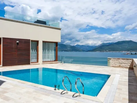 Sale, house, 517m², Kotor, Crna Gora - image 1