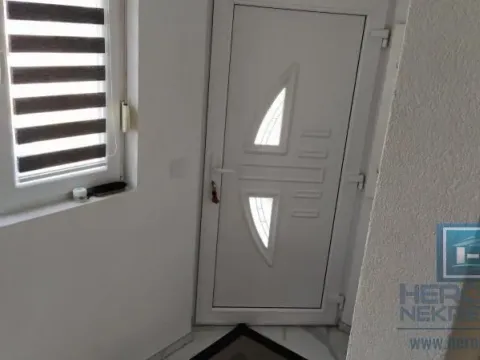 Prodaja, kuća, 440m², Kolonija, Jagodina - image 10