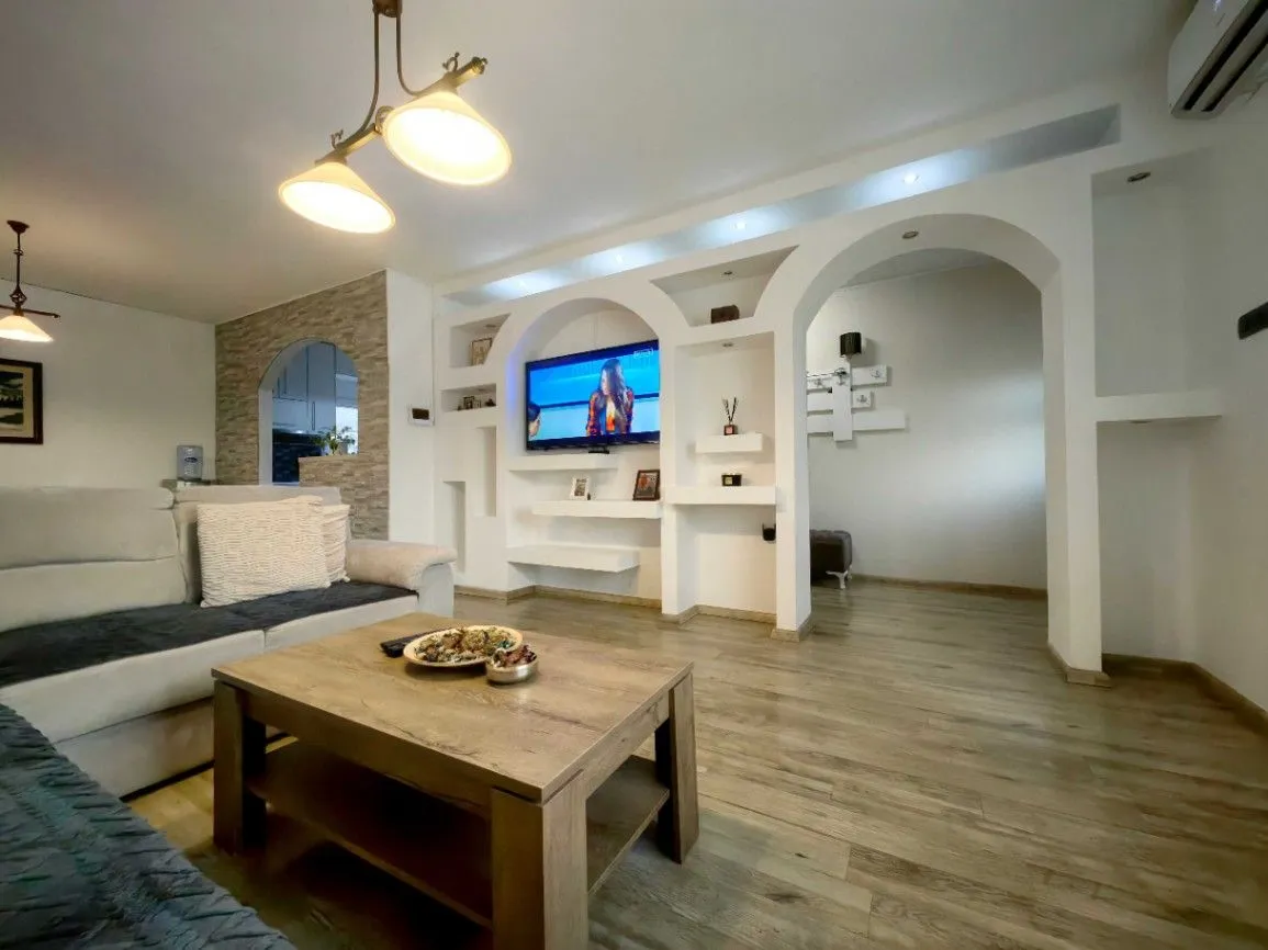 Rent, house, 260m², Donja Gorica, Podgorica