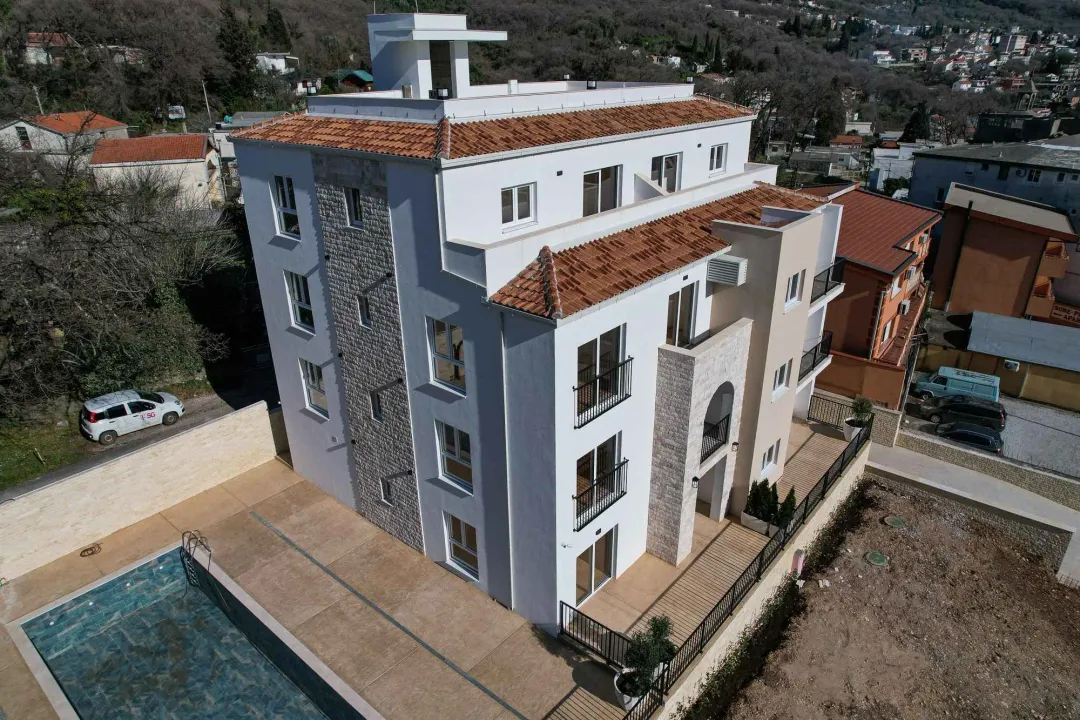 Sale, one bedroom apartment, 55m², Sutomore, Bar