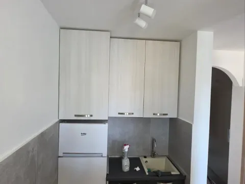 Rent, two bedroom apartment, 60m², Podkošljun, Budva - image 3