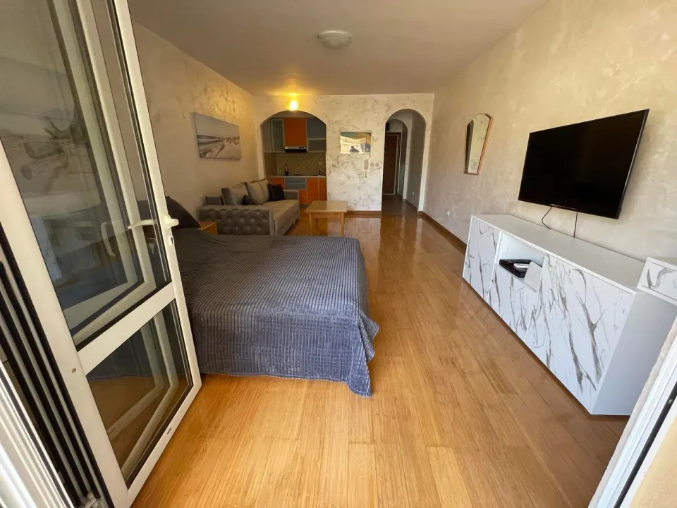 Rent, studio apartment, 46m², Pržno, Budva