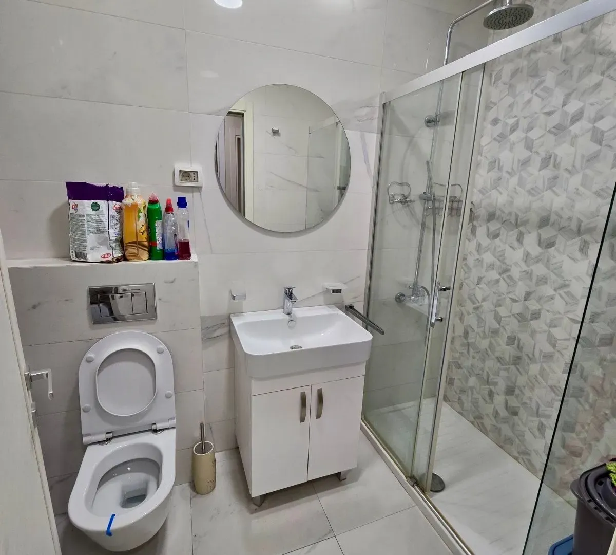 Izdavanje, jednosoban stan, 49m², Central Point, Podgorica