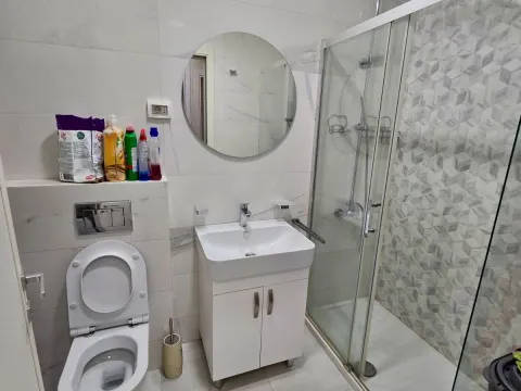 Izdavanje, jednosoban stan, 49m², Central Point, Podgorica - image 11