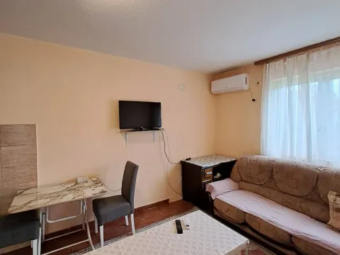 Izdavanje, stan, 42m², Podgorica, Crna Gora - image 2
