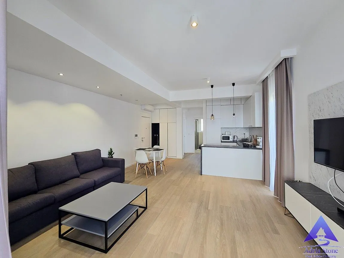 Prodaja, dvosoban stan, 63m², Bečići, Budva