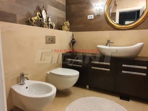 Prodaja, četvorosoban stan, 140m², Vračar Sve Podlokacije, Beograd - image 12